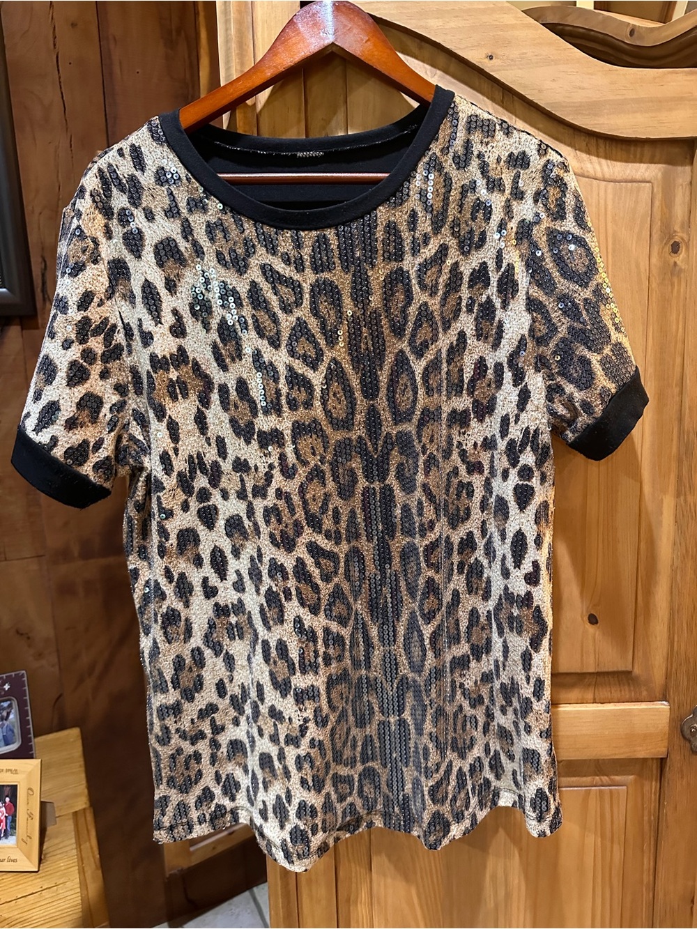 Girls' Leopard Sequin Short Sleeve Top - Black Trim